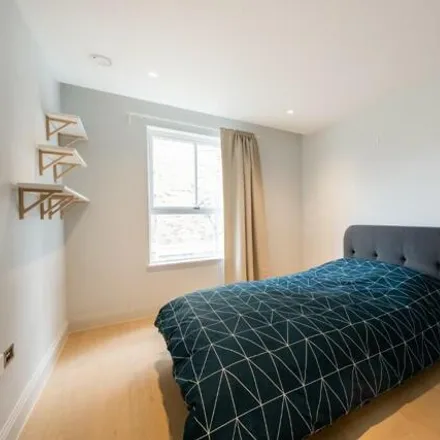 Image 6 - IMG, Hogarth Lane, London, W4 2TH, United Kingdom - Apartment for sale