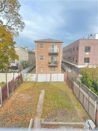 Image 2 - 1651 85th Street, New York, NY 11214, USA - House for sale