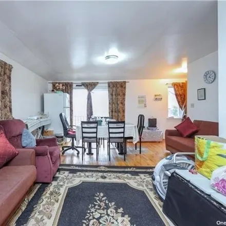 Image 4 - 2130 Troy Avenue, New York, NY 11234, USA - Duplex for sale