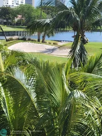 Buy this 3 bed condo on 20347 West Country Club Drive in Aventura, Aventura