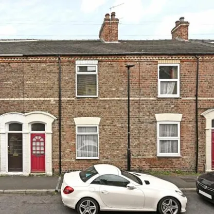 Rent this 3 bed townhouse on 25 Lansdowne Terrace in York, YO10 3EA