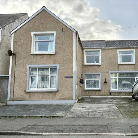 Buy this 5 bed house on unnamed road in Milford Haven, SA73 3PD
