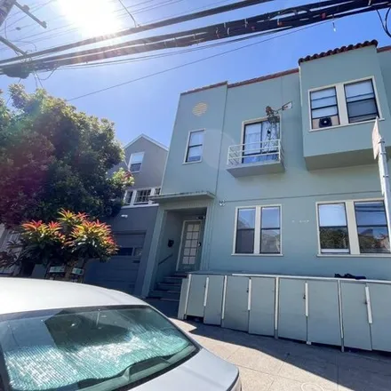 Rent this 3 bed apartment on 2721;2723;2737 20th Street in San Francisco, CA 90103