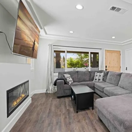 Image 7 - 1655 Leighton Ave, Los Angeles, California, 90062 - House for sale