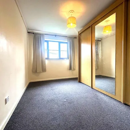 Rent this 1 bed apartment on West Street in North Watford, WD17 1RY