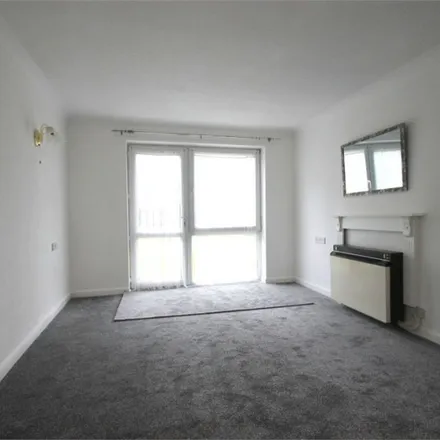 Image 7 - Farnley Road, London, E4 7AD, United Kingdom - Apartment for rent