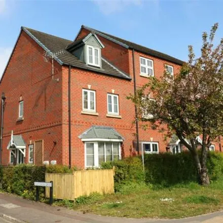 Buy this 4 bed townhouse on Clay Cross Drive in Clipstone, NG21 9FG