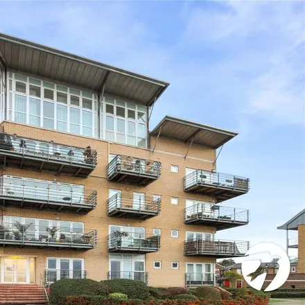 Rent this 2 bed apartment on unnamed road in Greenhithe, DA9 9FH