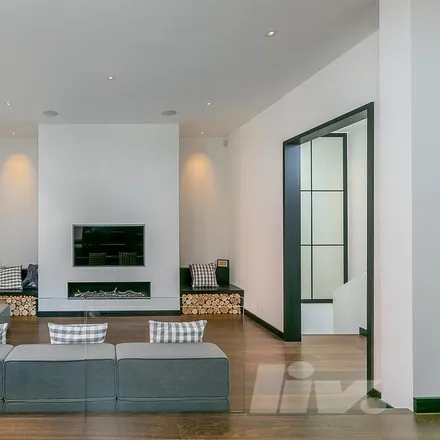 Image 2 - 51 Green Street, London, W1K 6RR, United Kingdom - Apartment for rent