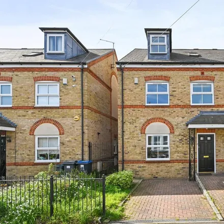 Rent this 4 bed duplex on Marlborough Road in London, SW19 2HF
