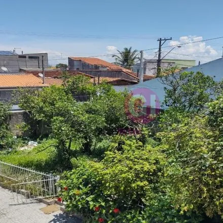Buy this 5 bed house on Rua Cachoeira Paulista in Cidade Salvador, Jacareí - SP