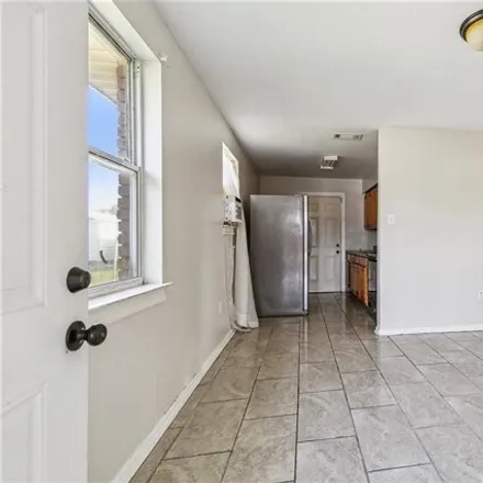 Image 2 - 4829 Rosemont Place, New Orleans, LA 70126, USA - House for sale