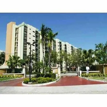 Image 1 - Plaza of the Americas Building 3, North Bay Road, Sunny Isles Beach, FL 33160, USA - Apartment for rent