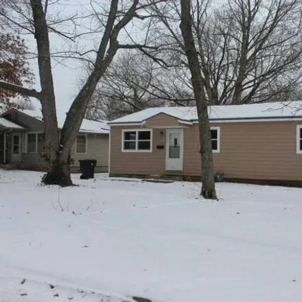 Buy this 3 bed house on 1940 Southwest Quivira Drive in Topeka, KS 66604