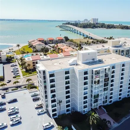 Rent this 3 bed condo on Chart House Suites on Clearwater Bay in 850 Bayway Boulevard, Clearwater