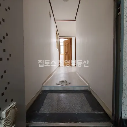 Rent this 2 bed apartment on 서울특별시 관악구 봉천동 1614-24