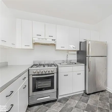 Image 3 - unnamed road, New York, NY 10471, USA - Apartment for sale