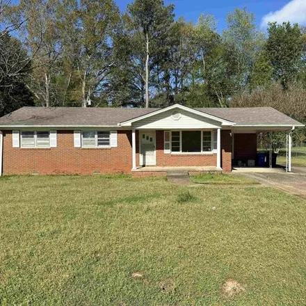 Buy this studio house on 2147 Estaline Drive in Florence, AL 35630