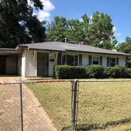 Buy this 3 bed house on 2920 Meadow Avenue in Hollywood, Shreveport