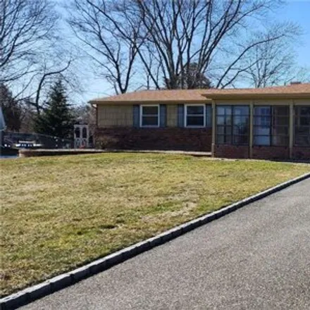 Rent this 3 bed house on 26 College Drive in Stony Brook, Suffolk County