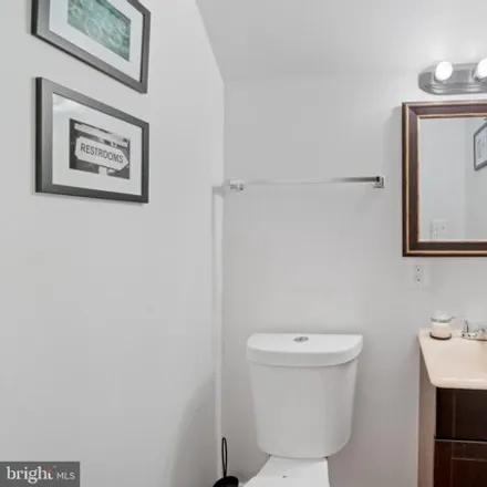 Image 6 - 313 East 23rd Street, Baltimore, MD 21218, USA - House for sale