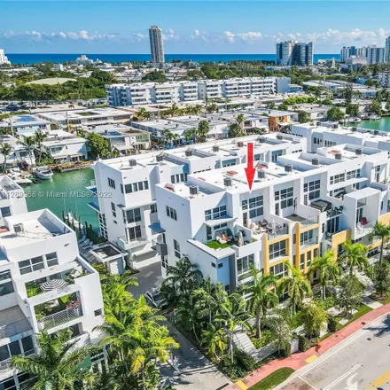 Image 2 - 65 North Shore Drive, Isle of Normandy, Miami Beach, FL 33141, USA - Townhouse for rent