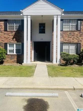 Buy this 2 bed condo on 1994 Shades Cliff Terrace in Homewood, AL 35216