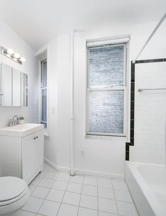 Image 4 - 224 East 59th Street, New York, NY, USA  New York New York - House for rent