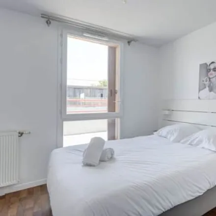 Image 9 - 241 Avenue Émile Counord, 33300 Bordeaux, France - Apartment for rent