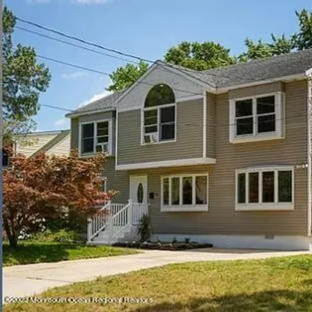Buy this 5 bed house on 46 6th Street in West Keansburg, Hazlet Township