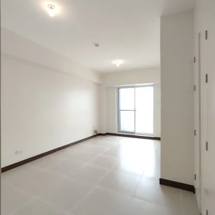 Rent this 2 bed apartment on The Orabella in 21st Avenue, Project 4