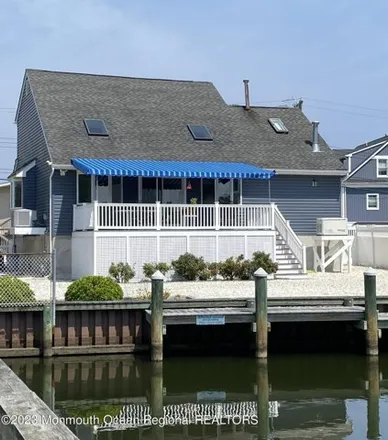 Buy this 3 bed house on 101 Longman Street in Toms River, NJ 08753