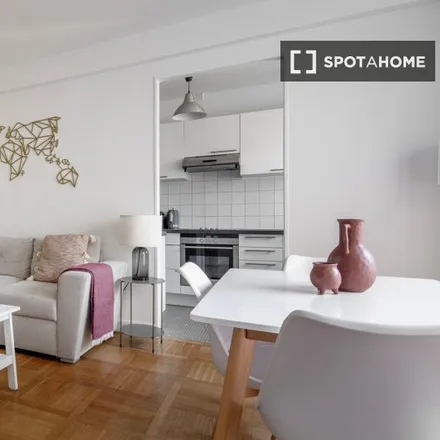 Image 2 - 57 Rue Rennequin, 75017 Paris, France - Apartment for rent