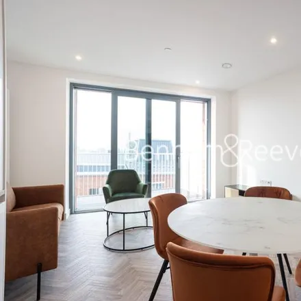 Image 3 - Jolles House, 2 Old Brewery Road, Bromley-by-Bow, London, E3 3AU, United Kingdom - Apartment for rent