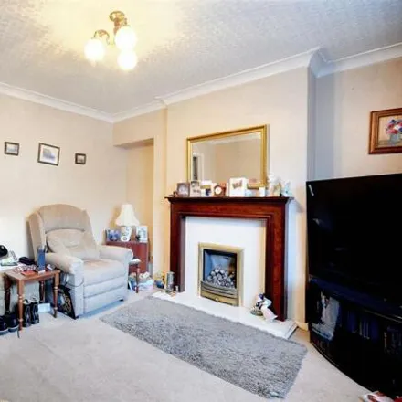 Image 2 - 17 Dennis Avenue, Beeston, NG9 2PQ, United Kingdom - Townhouse for sale