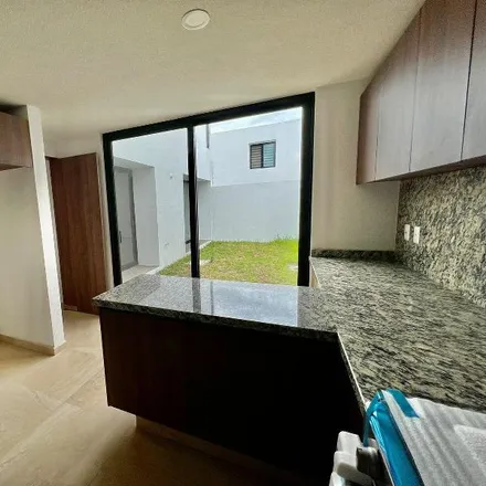 Buy this studio house on unnamed road in Delegaciön Santa Rosa Jáuregui, 76100 El Nabo