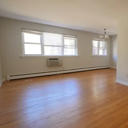 Image 4 - 625 W Wrightwood Ave, Unit CL-222 - Apartment for rent