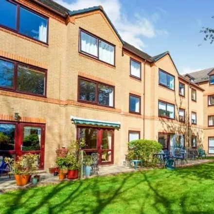 Buy this 1 bed apartment on Lychgate Court in Friern Park, London