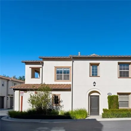 Rent this 3 bed condo on unnamed road in Irvine, CA 92618