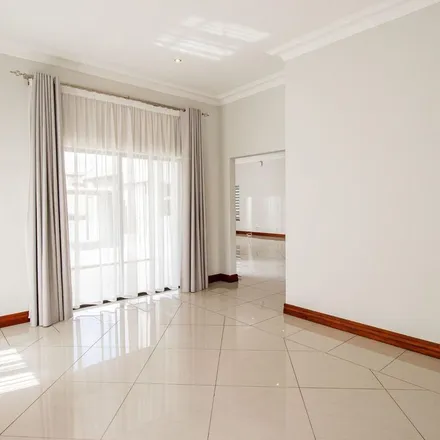 Rent this 4 bed apartment on Haddington Close in Blue Valley Golf and Country Estate, Gauteng