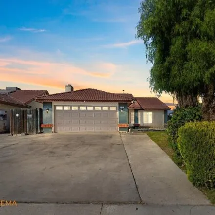 Buy this 3 bed house on 6616 Summerfield Drive in Bakersfield, CA 93313
