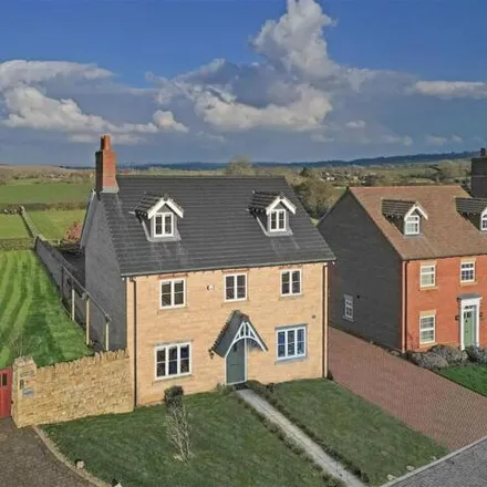Buy this 5 bed house on Springhill Close in Shipston On Stour, Warwickshire