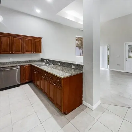 Image 7 - 9507 Citrus Glen Place, Armenia Heights, Tampa, FL 33618, USA - Condo for sale