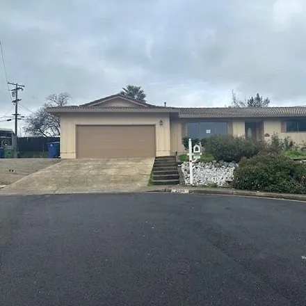 Buy this 3 bed house on Dwayne Court in Redding, CA 96001