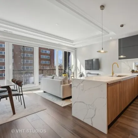 Image 5 - 1454 West Chestnut Street, Chicago, IL 60622, USA - Condo for sale