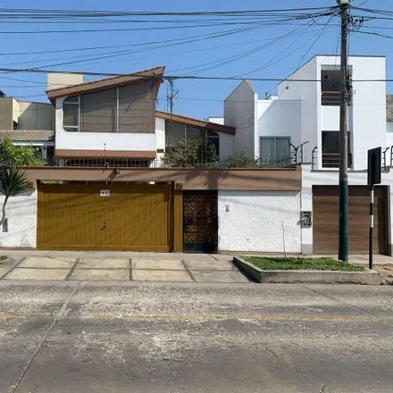 Image 2 - Jirón Monte Carmelo, Santiago de Surco, Lima Metropolitan Area 15039, Peru - House for sale
