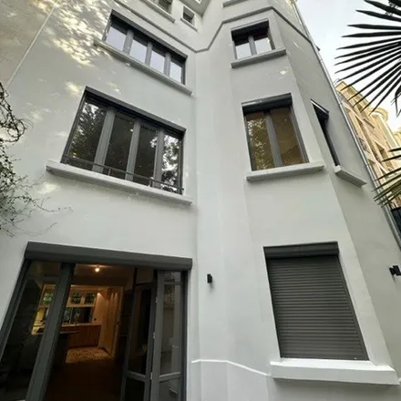 Image 3 - 11 Square du Roule, 92200 Neuilly-sur-Seine, France - Apartment for rent