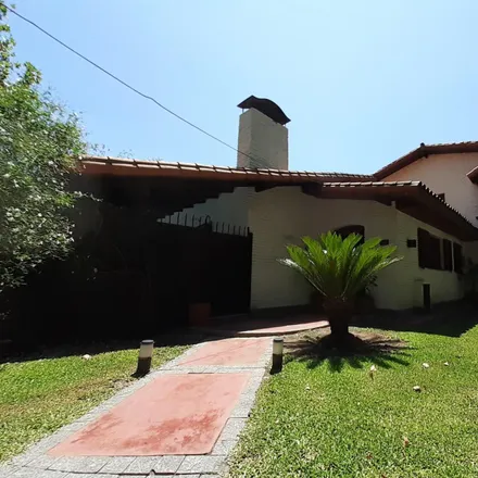 Buy this studio house on Tomás Nother 1057 in Adrogué, Argentina