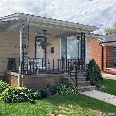 Image 2 - 23121 Columbia Street, Dearborn, MI 48124, USA - House for sale