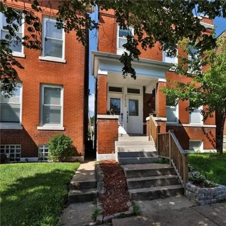 Image 3 - 2615 Armand Place, St. Louis, MO 63104, USA - House for sale